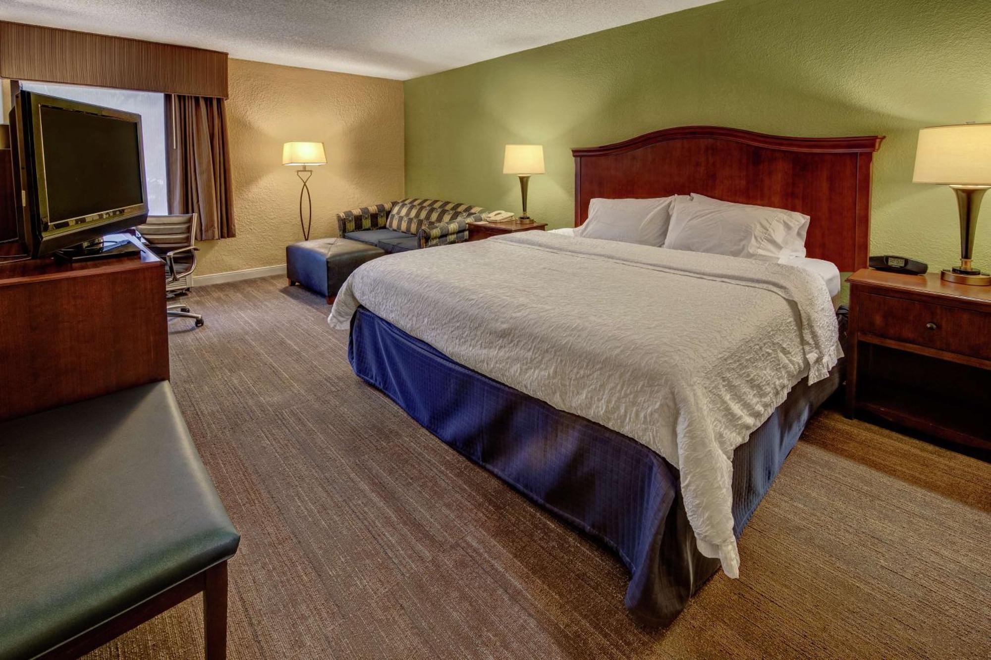 Hampton Inn Raleigh Кари Екстериор снимка