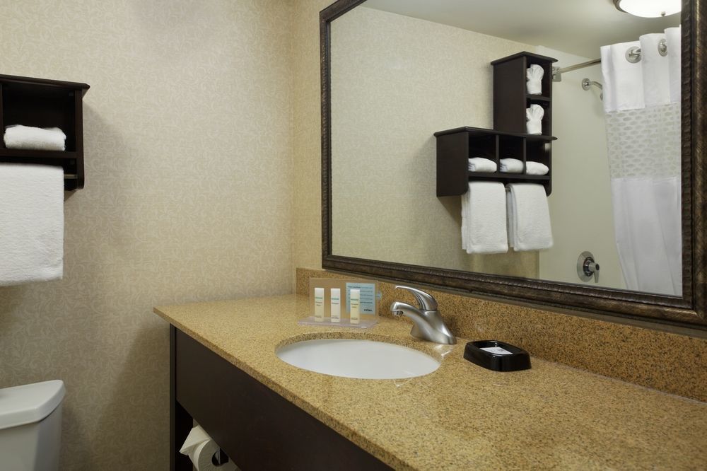 Hampton Inn Raleigh Кари Екстериор снимка