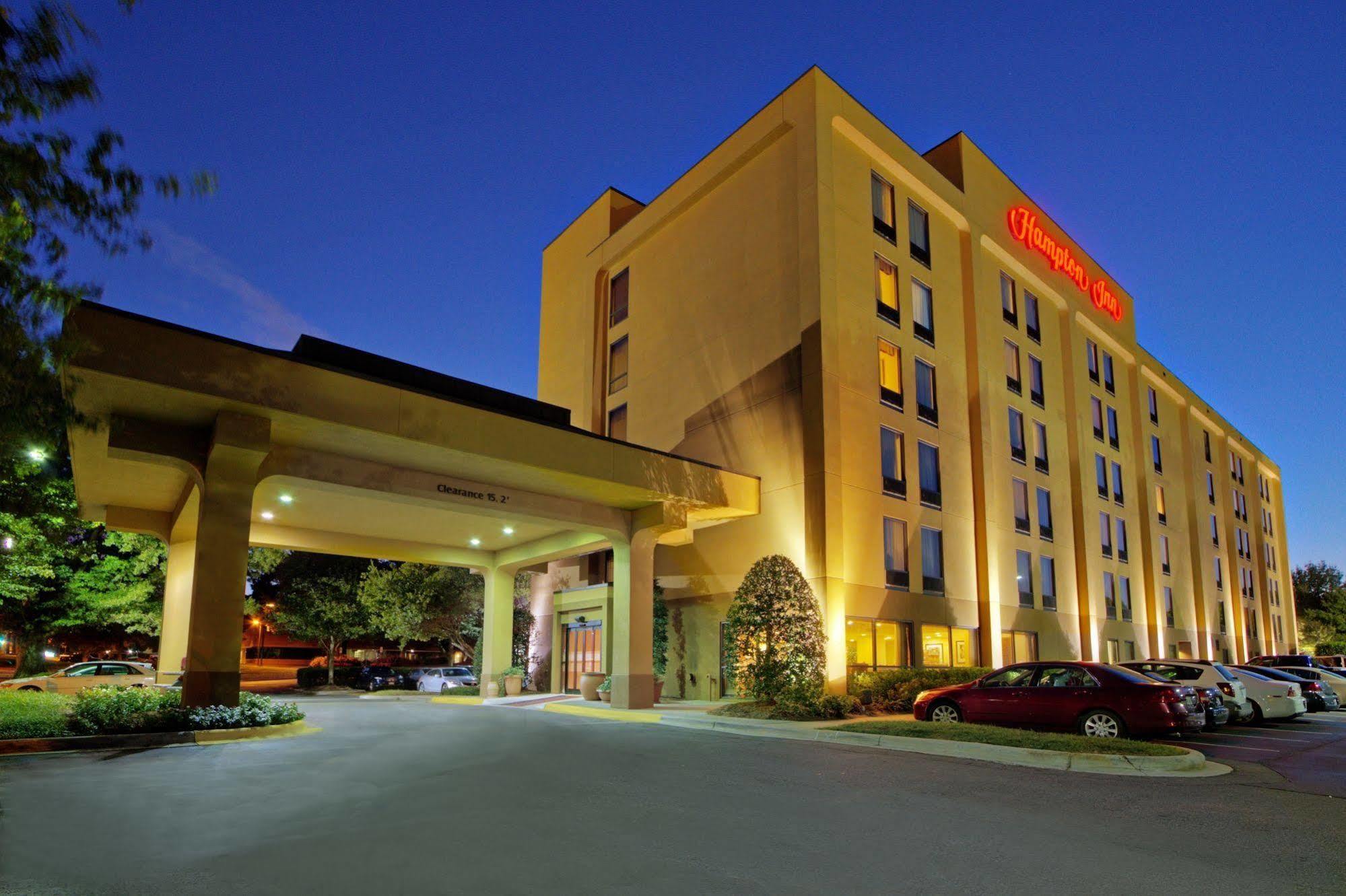 Hampton Inn Raleigh Кари Екстериор снимка