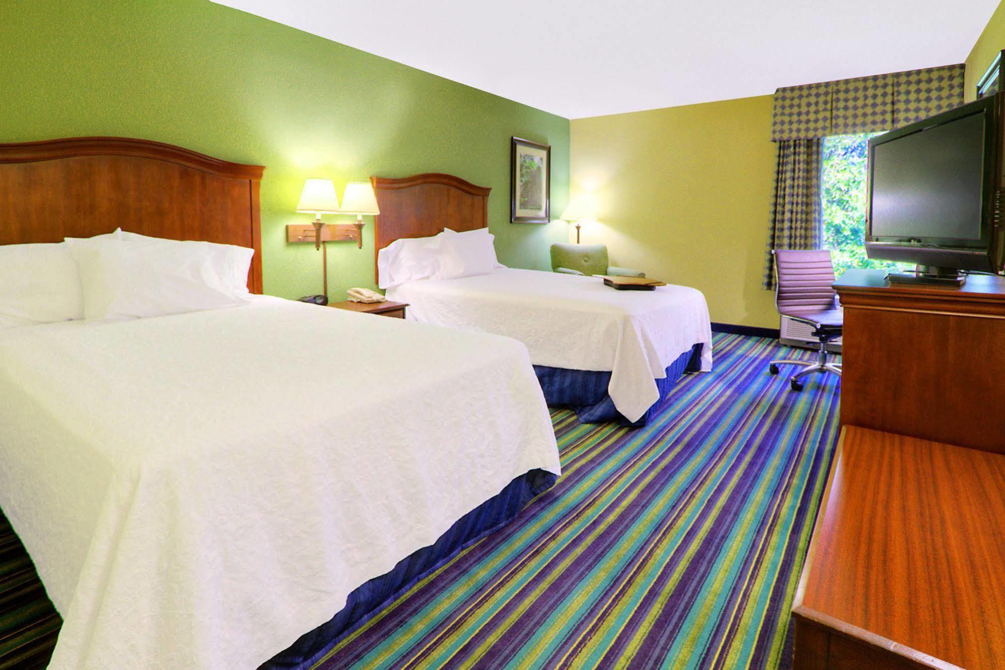 Hampton Inn Raleigh Кари Стая снимка